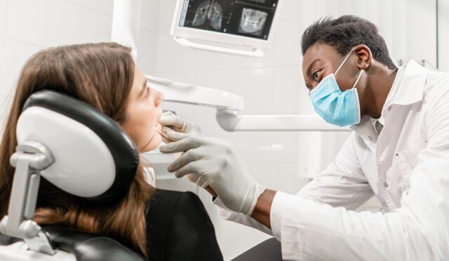 Average-Endodontist-Salaries