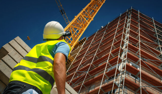 How much do construction workers make per hour in the US? thumbnail