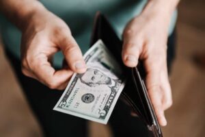 Which-States-Have-the-Highest-and-Lowest-Minimum-Wage